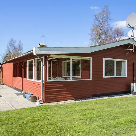 Two-bedroom Holiday In Hals